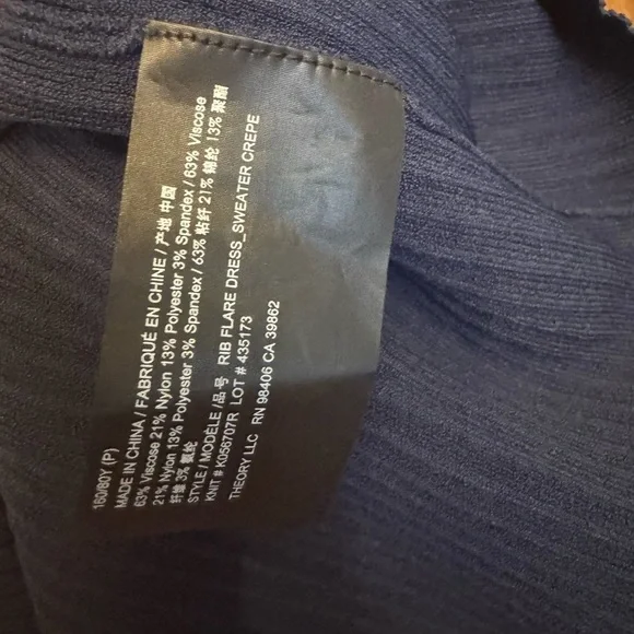 Elegant Navy Sleeveless Dress - Picture 3 of 4